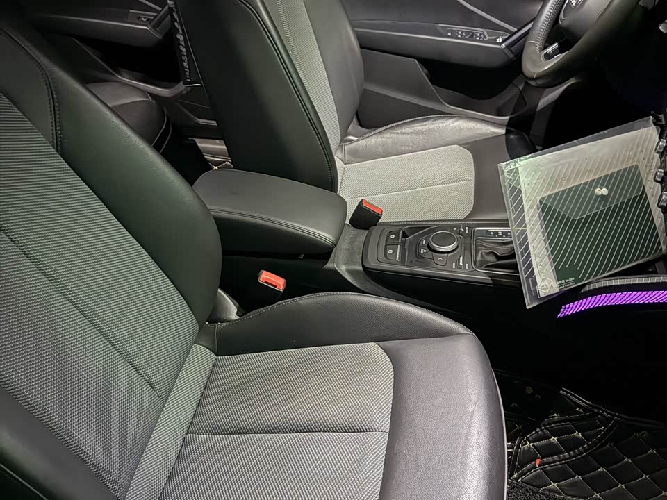 Audi Q2L Audi Q2L