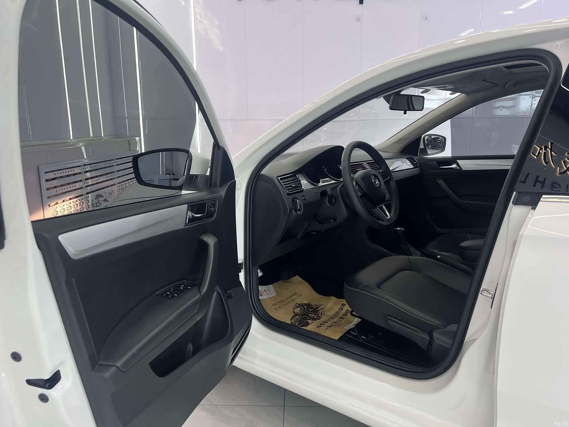 Skoda Rapid, 2022 7