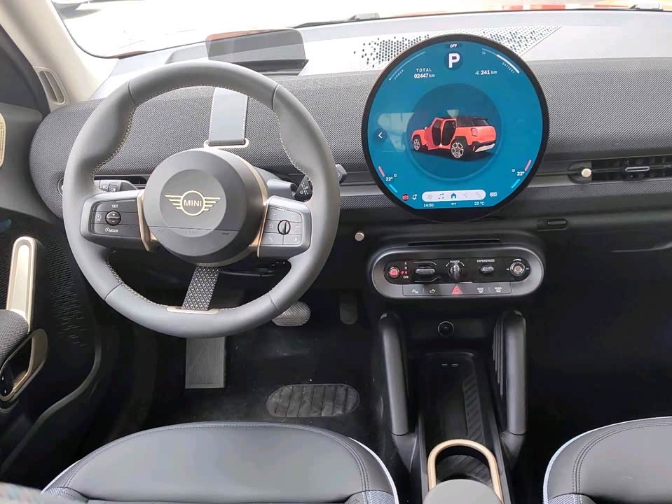 MINI Electric ACEMAN