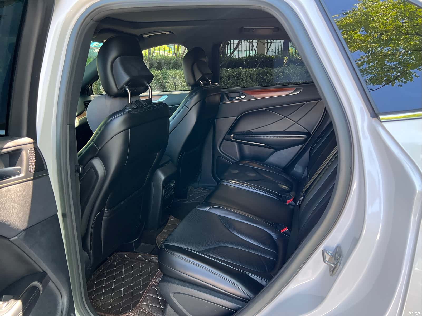 Lincoln MKC, 2017 14