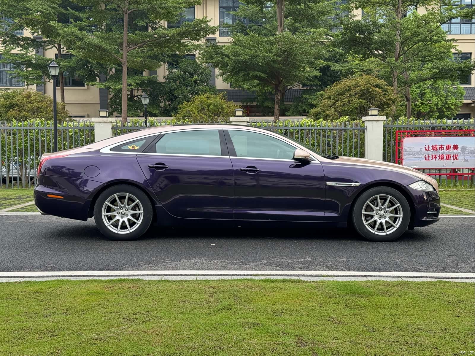 Jaguar XJ, 2012 все фото