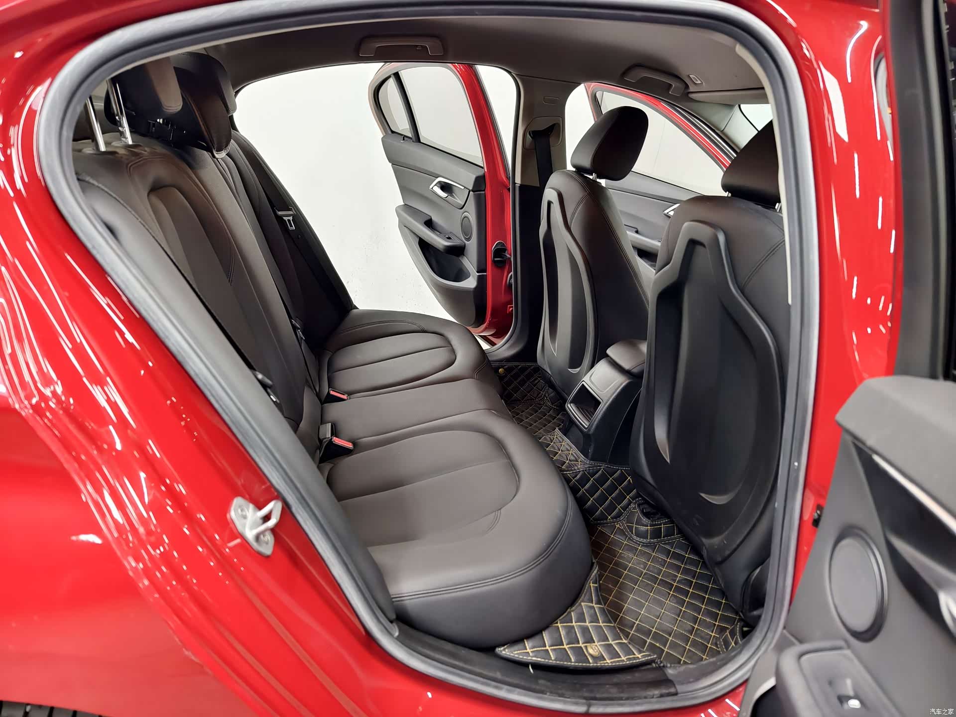 BMW 1 Series, 2019 15