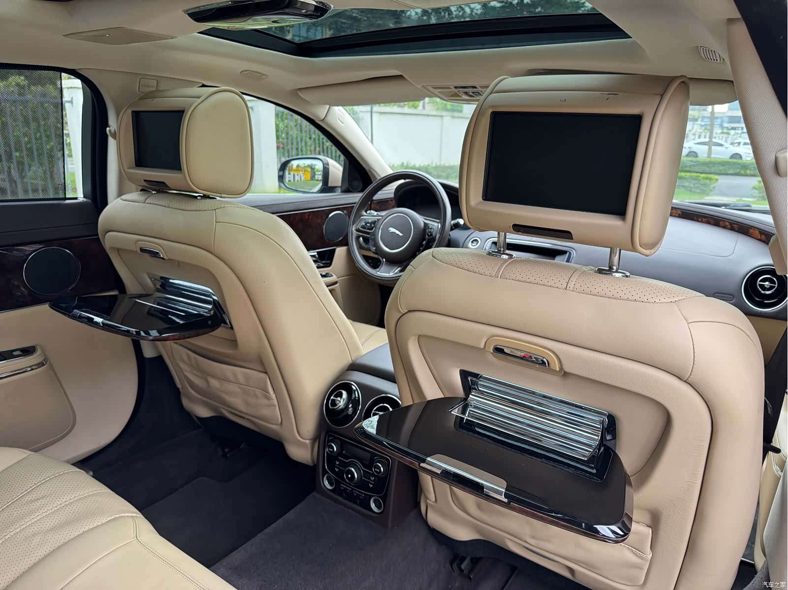 Jaguar XJ, 2012 28