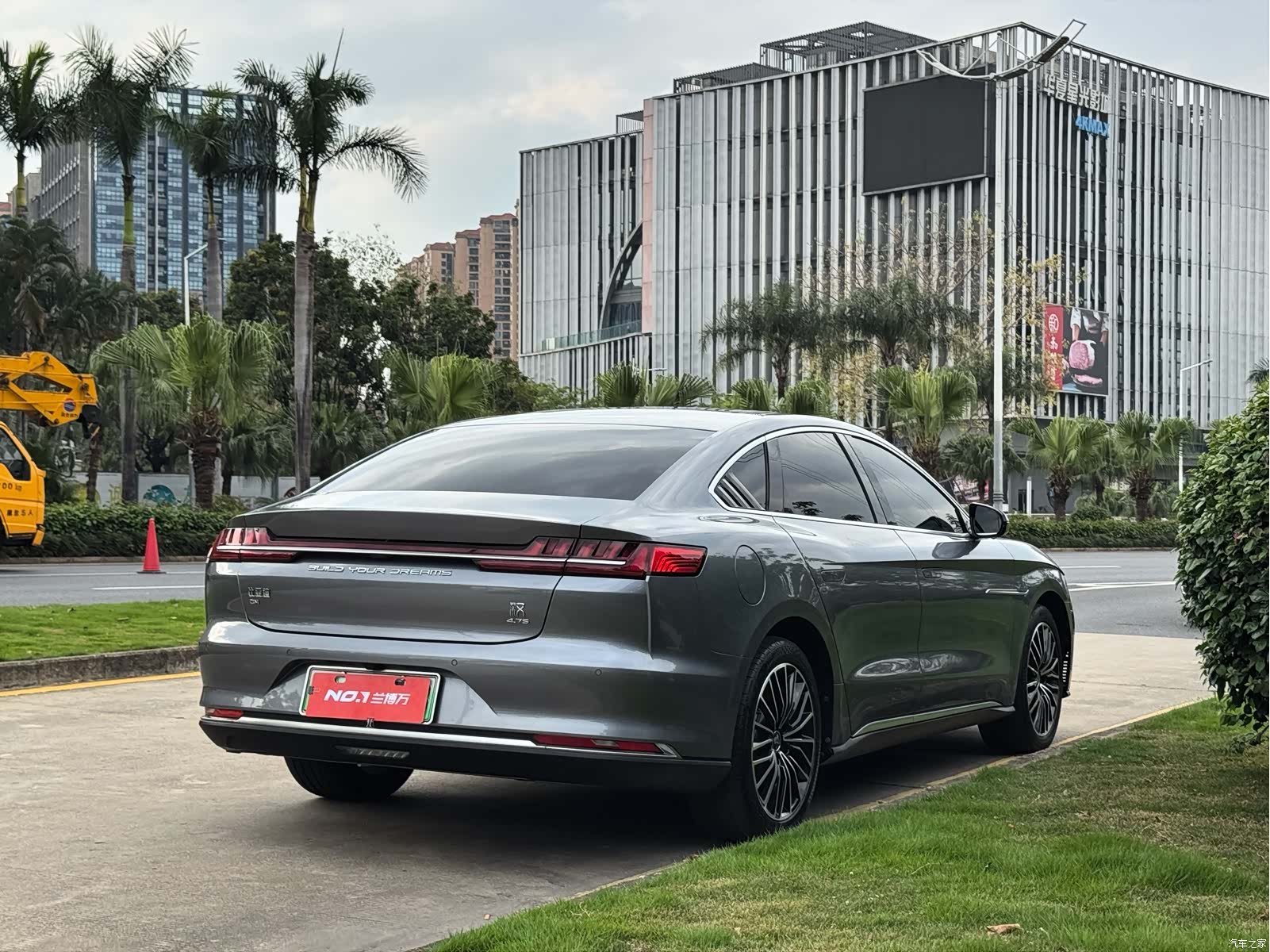 BYD Han, 2022 9