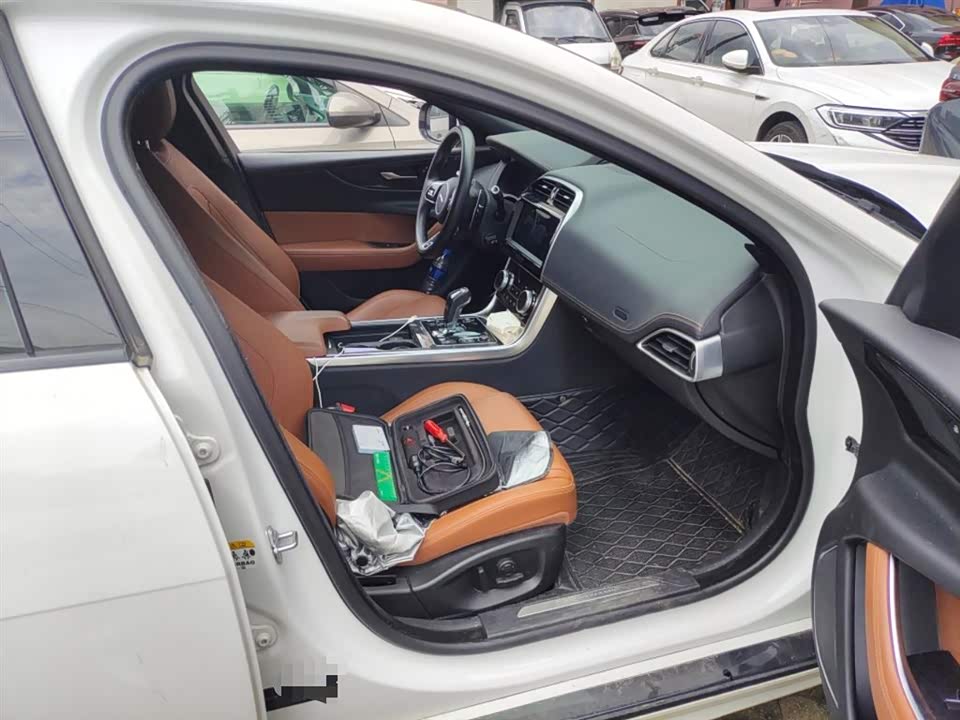 Jaguar XEL