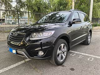Hyundai Santa Fe 2012 классическая версия 2.4 полный привод