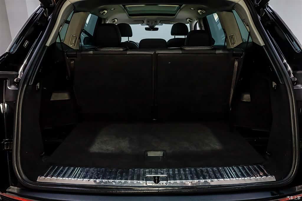 Audi Q6, 2024 6
