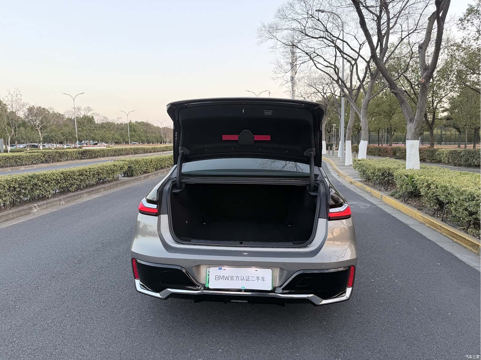 BMW i7, 2024 10