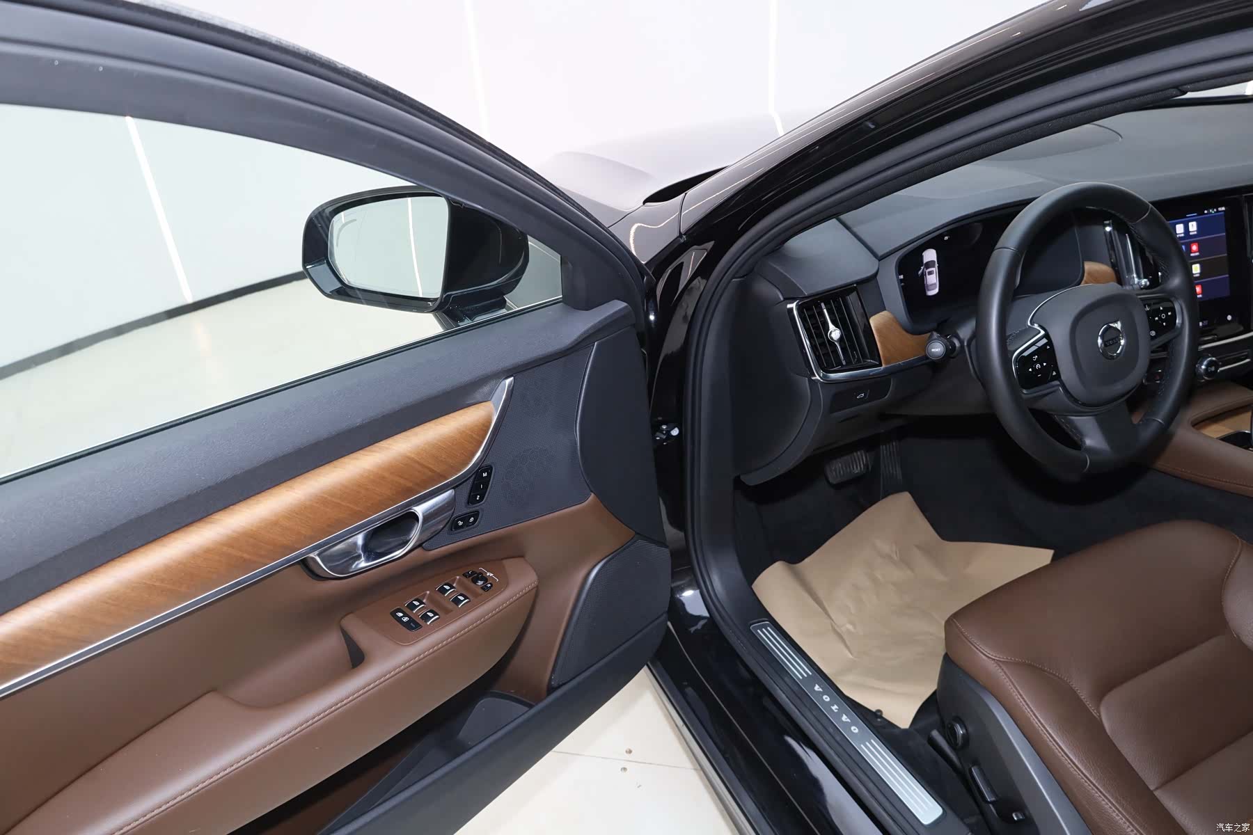 Volvo S90, 2025 11