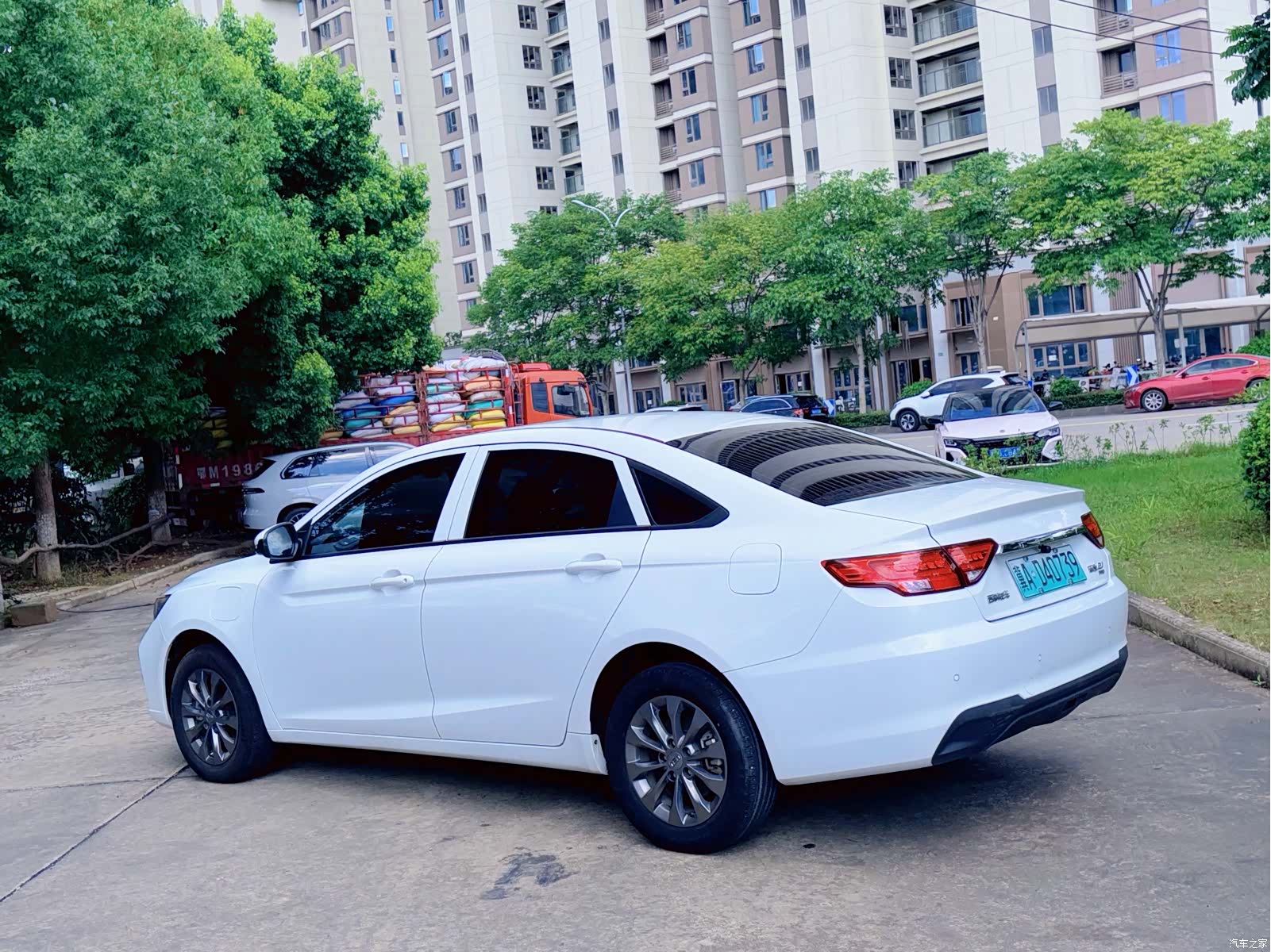 Geely Emgrand, 2021 6