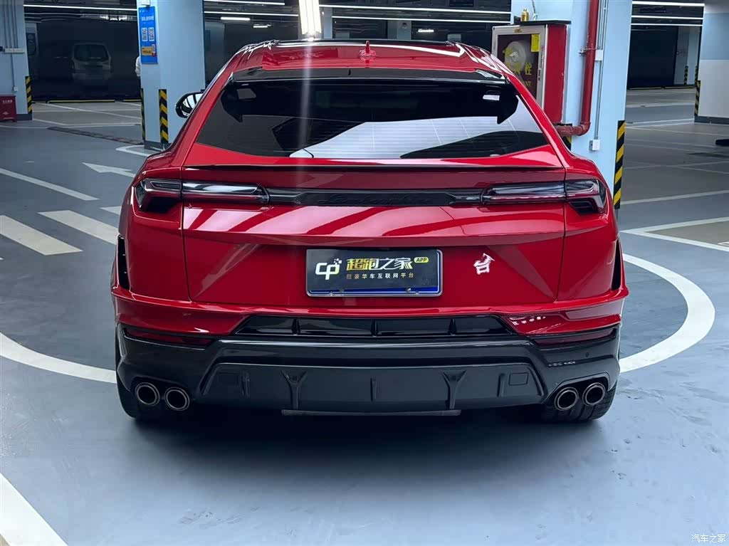 Lamborghini Urus, 2023 3