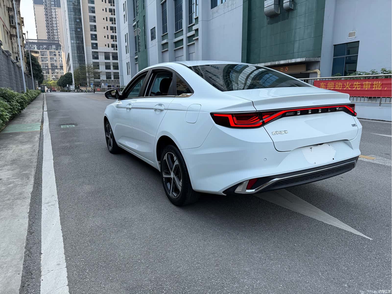 Geely Emgrand, 2022 21