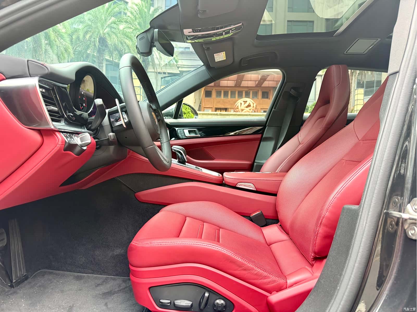Porsche Panamera, 2023 11