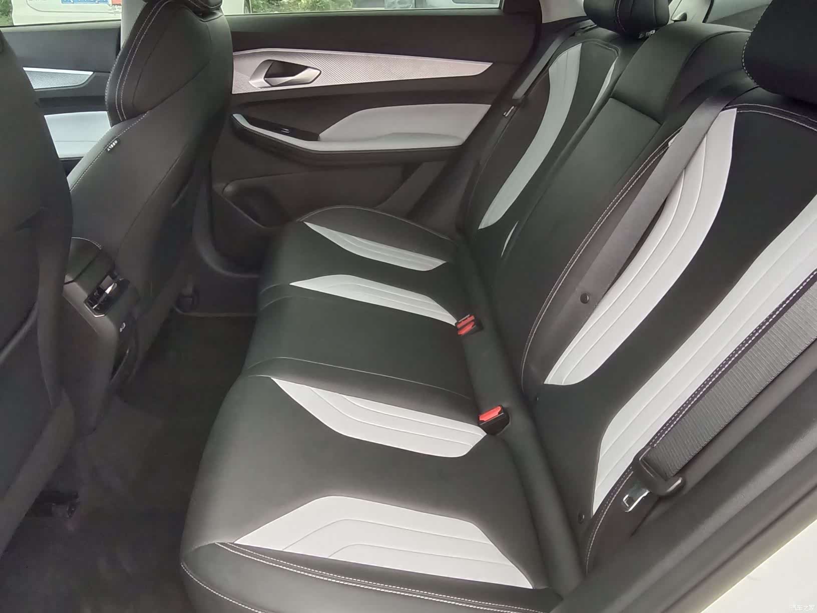 Geely Binray, 2024 9