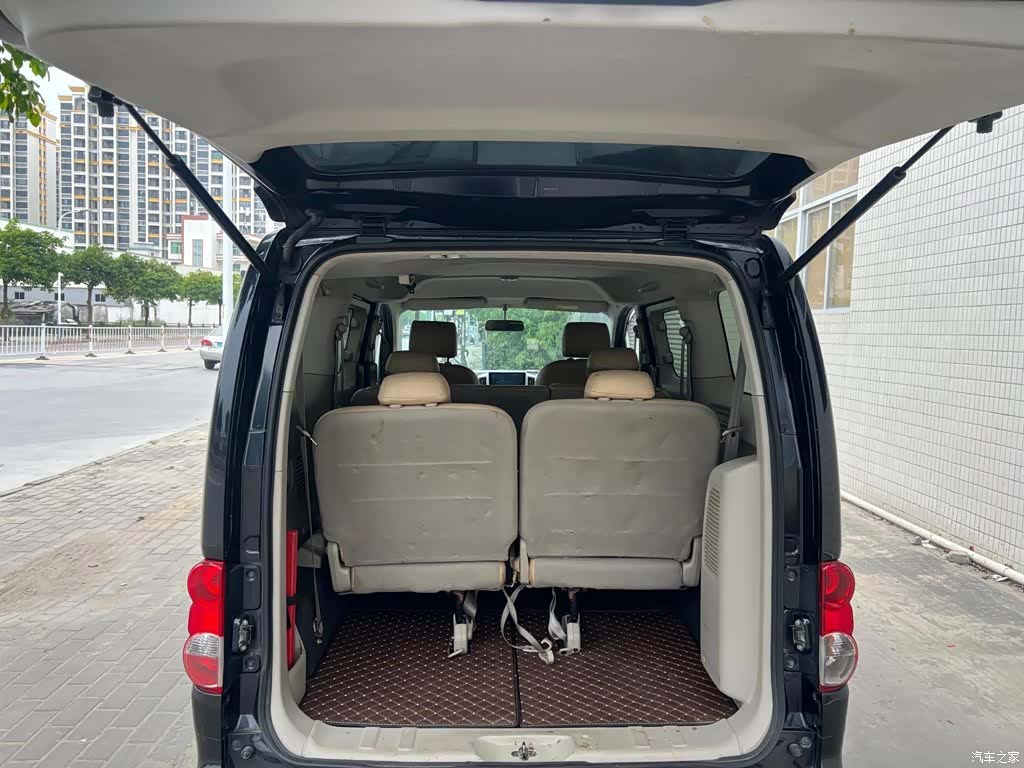 Nissan NV200, 2018 9