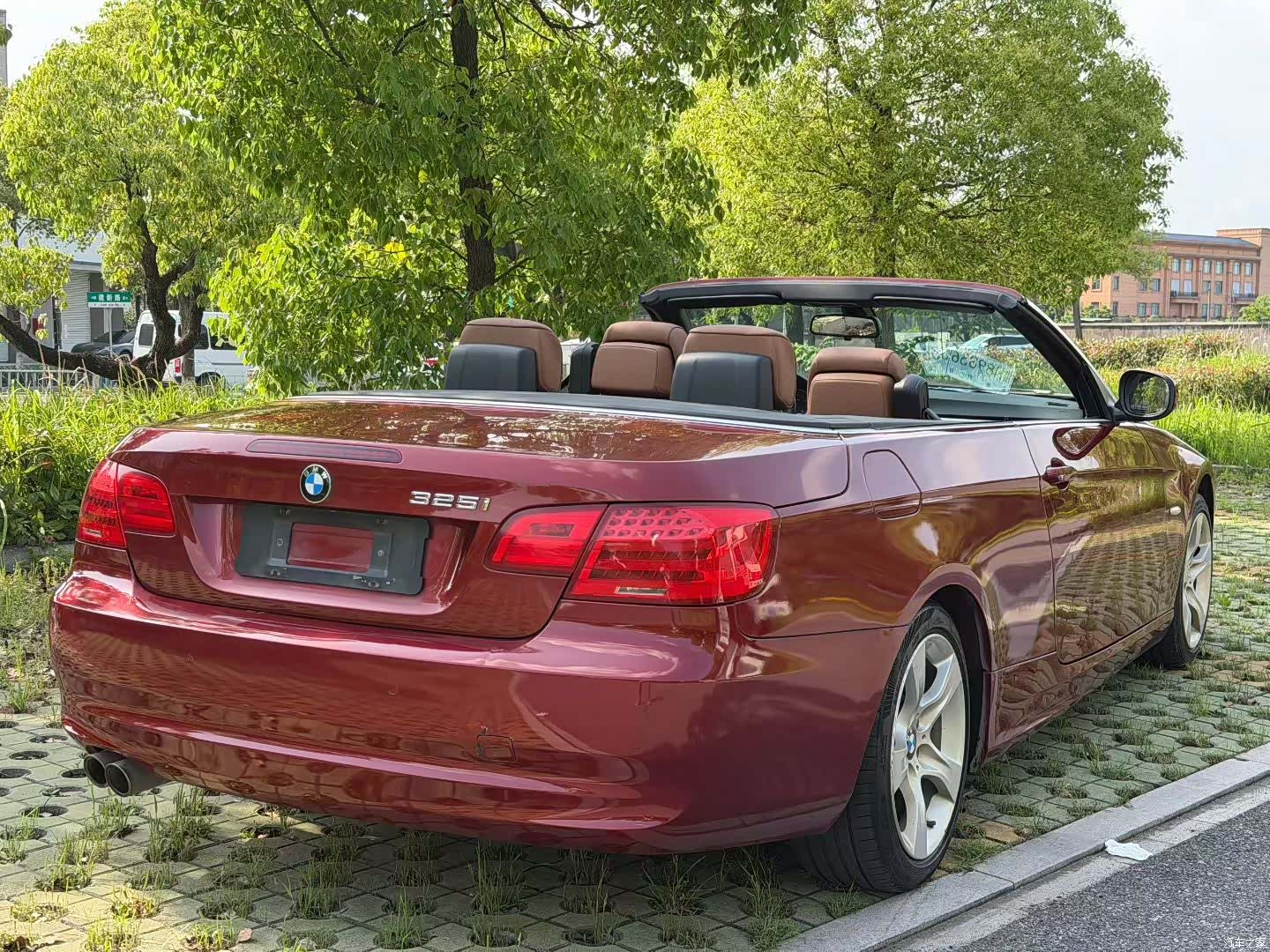 BMW 3 Series, 2011 9