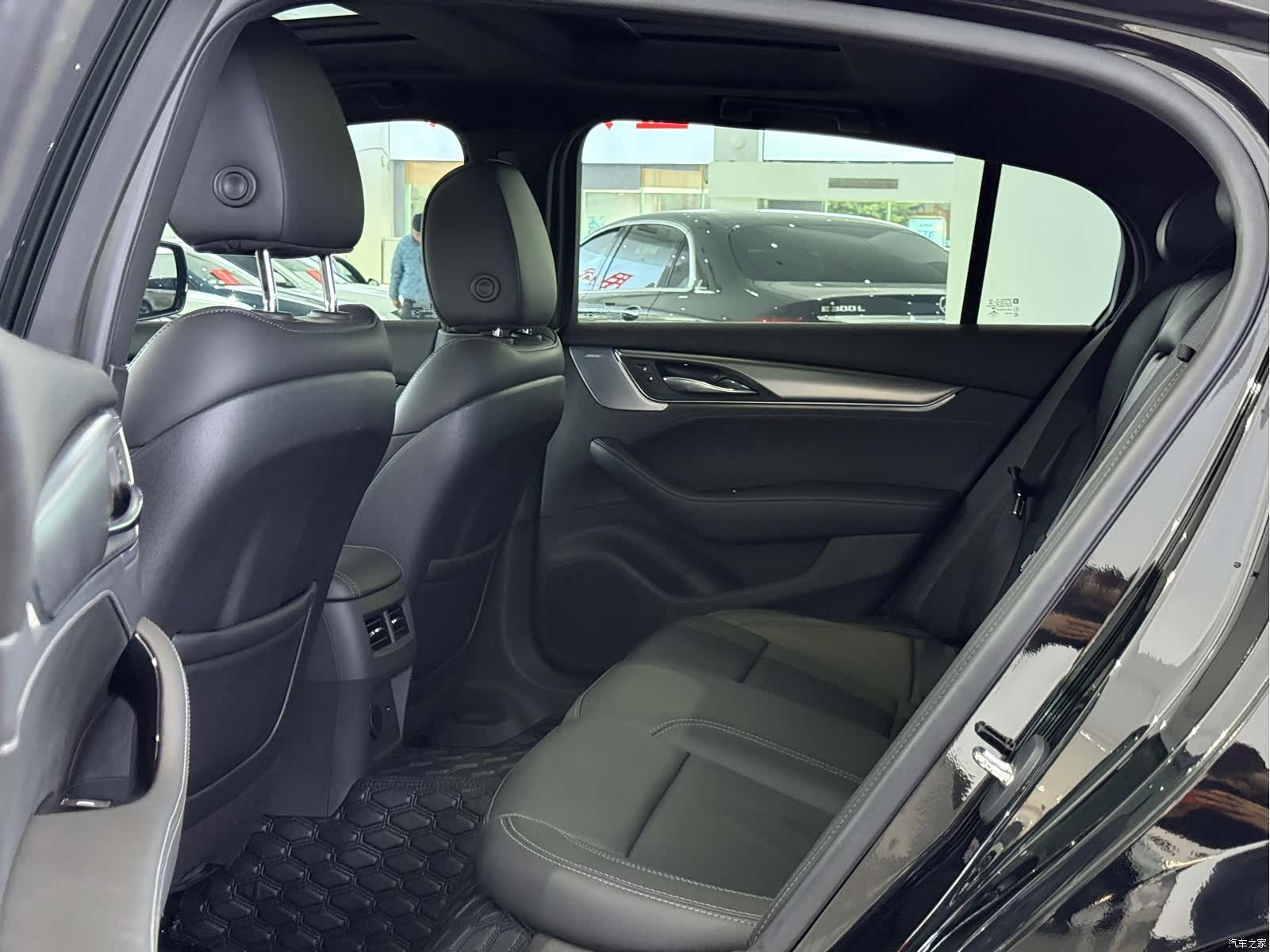Cadillac CT5, 2024 все фото