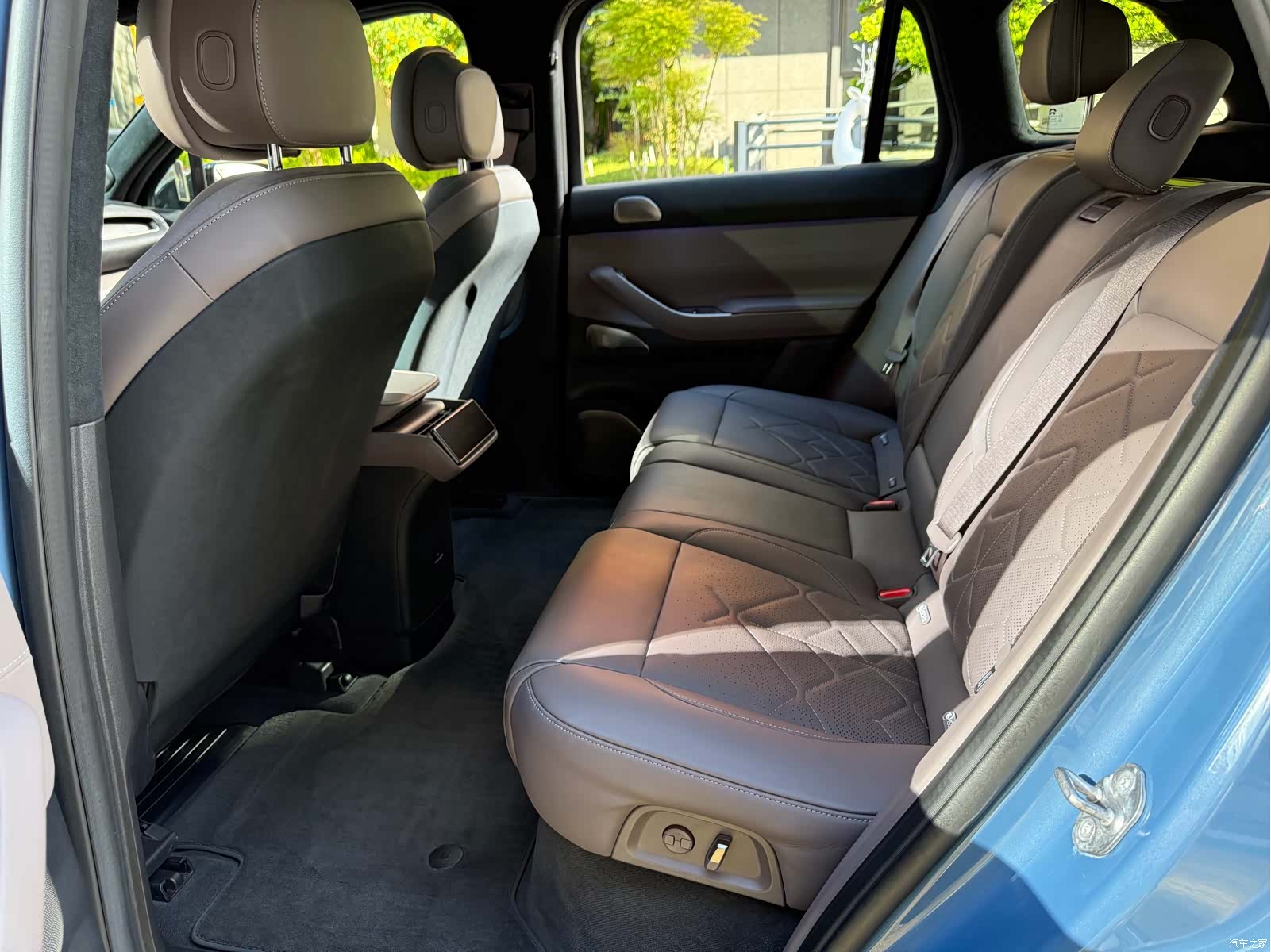 NIO ES7, 2023 15
