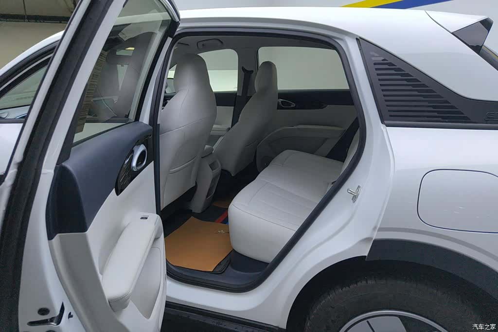 Geely Xingyuan, 2025 11
