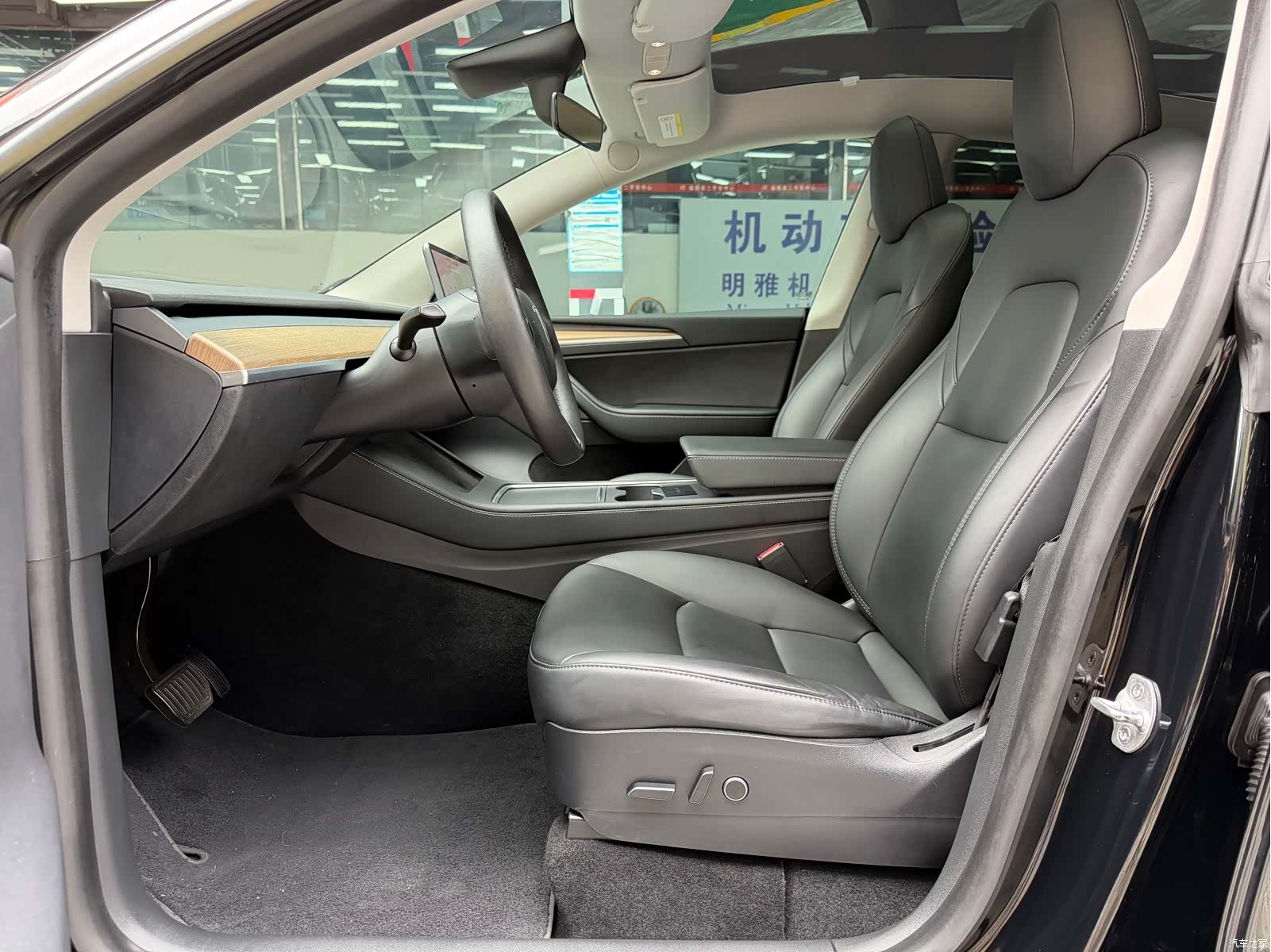 Tesla Model Y, 2021 4