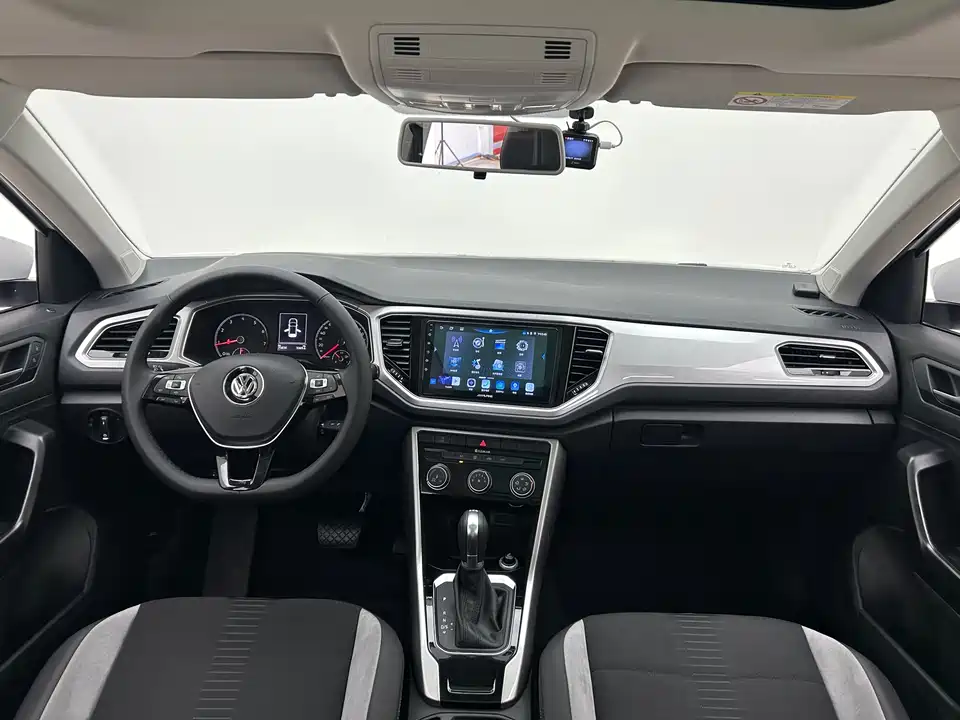 Volkswagen T-ROC exploring Songs Volkswagen T-ROC exploring Songs
