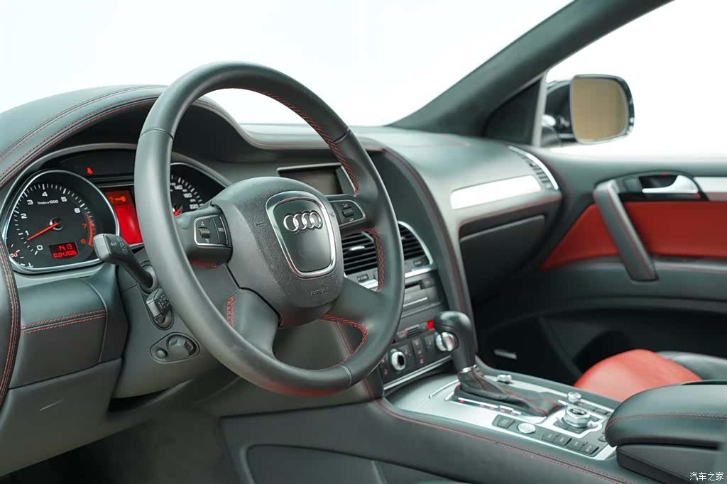 Audi Q7, 2011 9