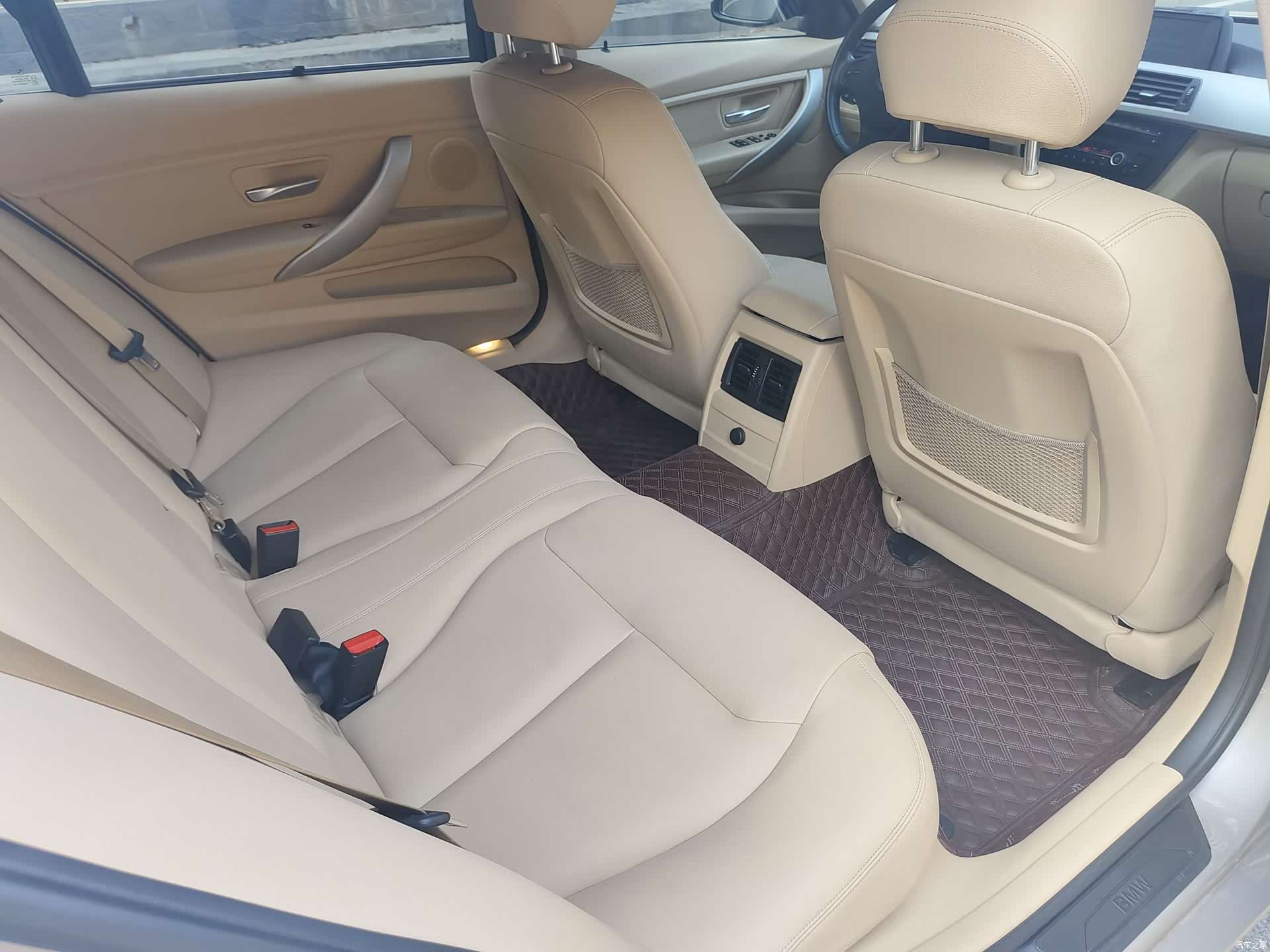 BMW 3 Series, 2016 12