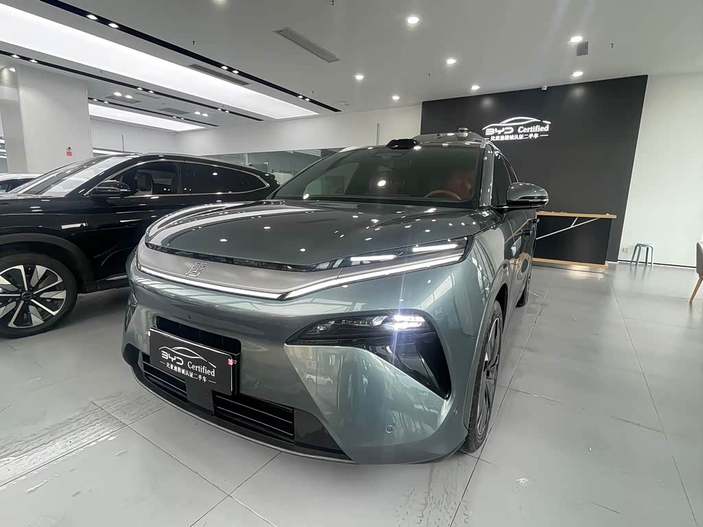 BYD Tang L