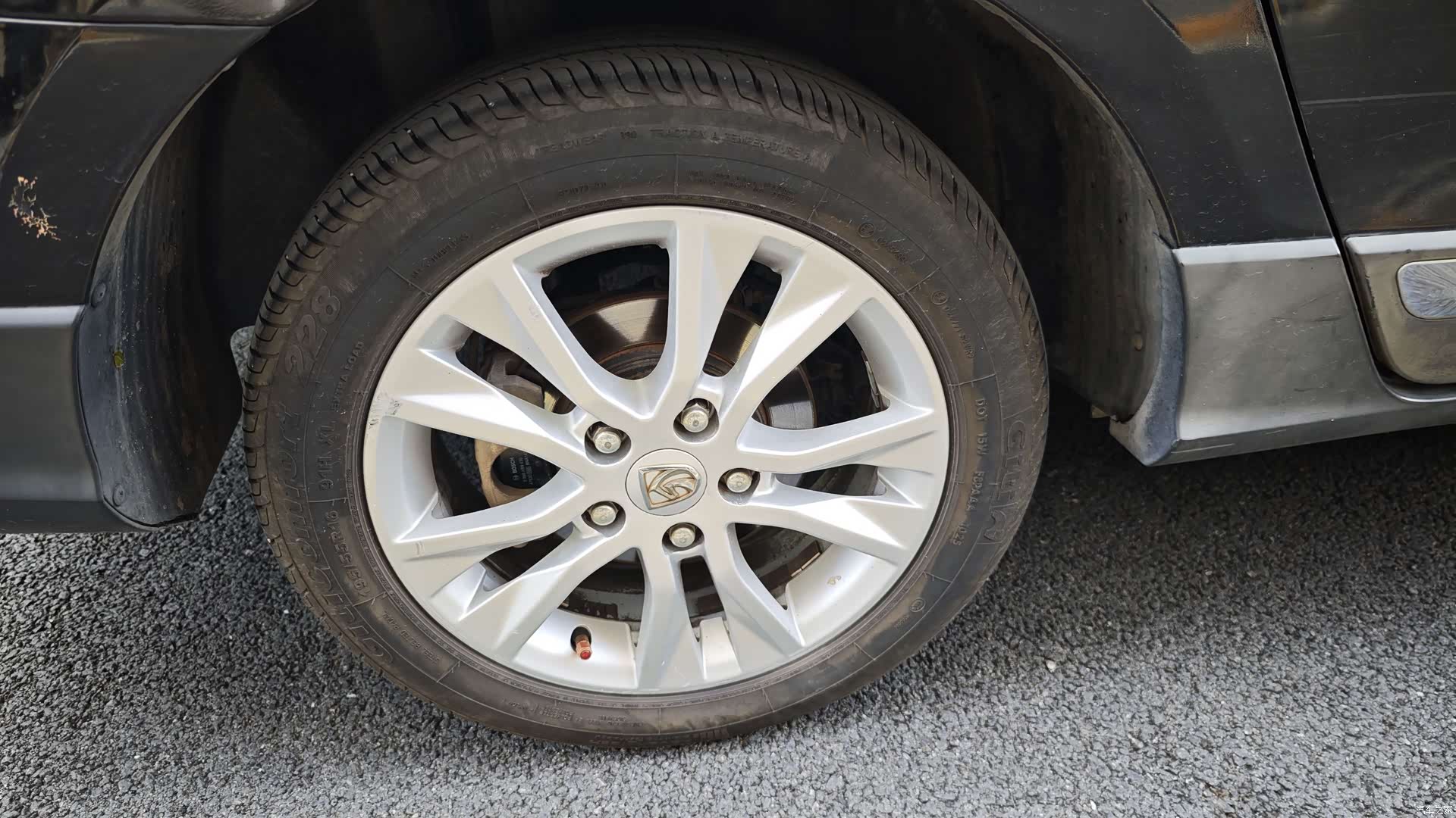 Wuling 730, 2016 17