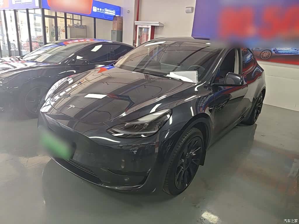 Tesla Model Y, 2024 1