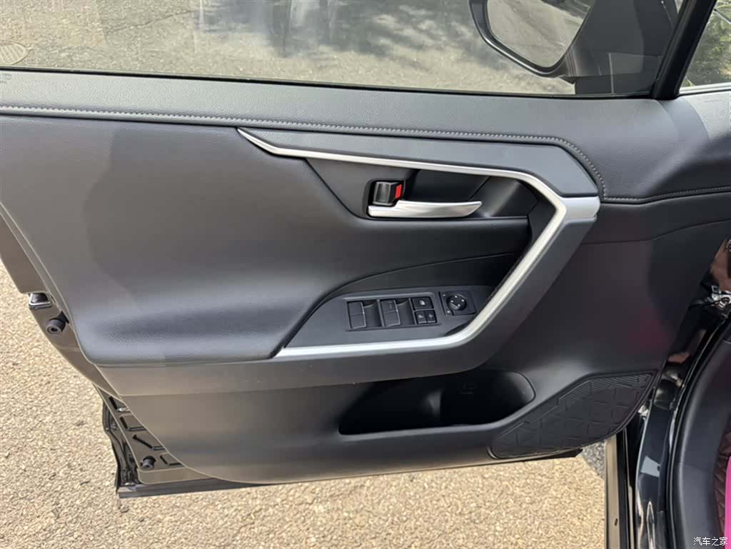 Toyota Wildlander, 2023 전체 사진