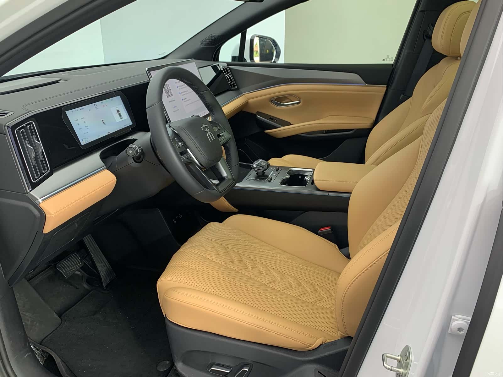 BYD Song, 2025 8