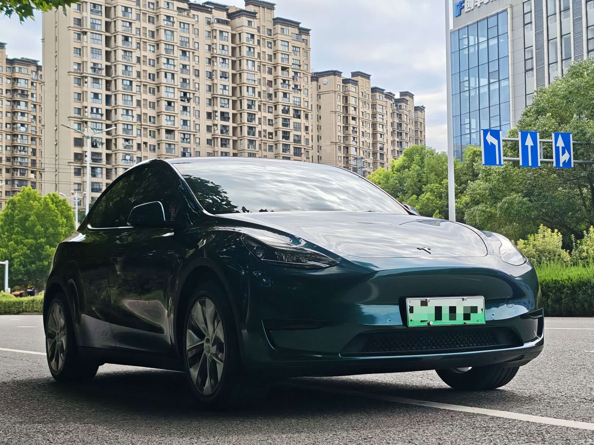 Tesla Model Y, 2023 все фото