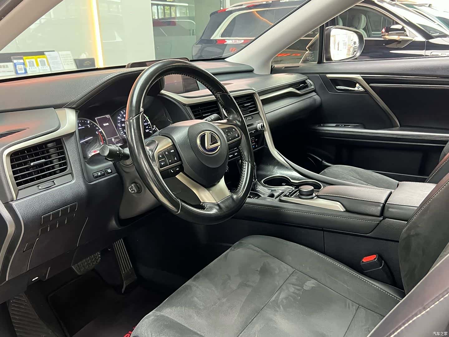 Lexus RX, 2018 7