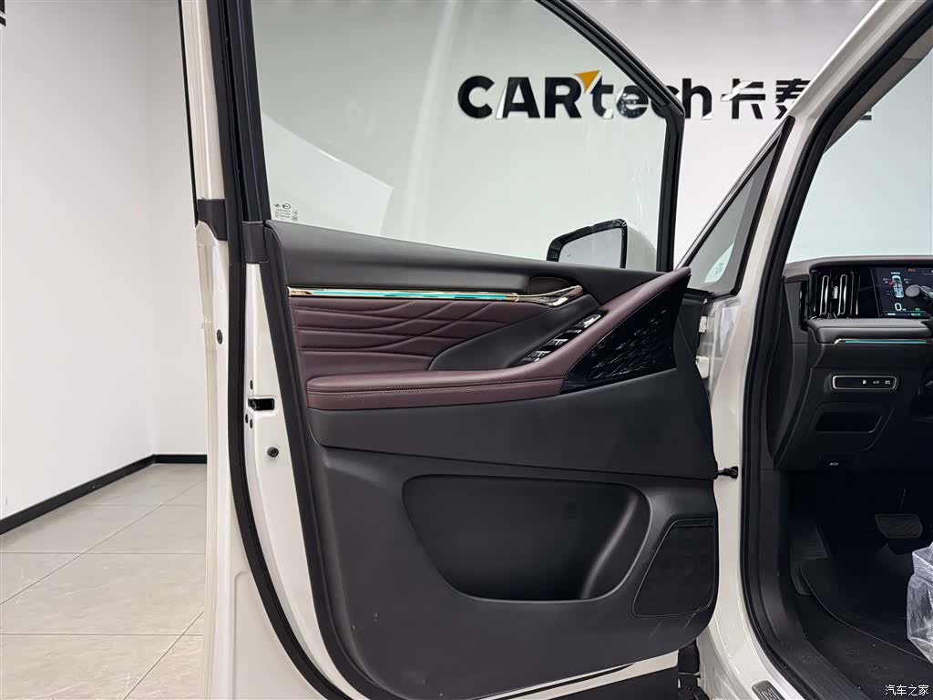 Trumpchi M8, 2024 14