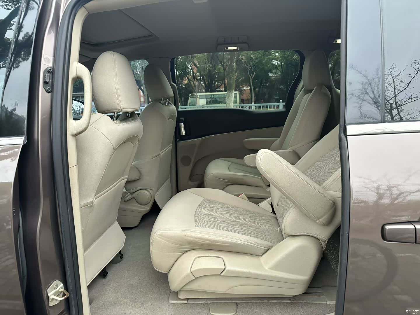 Buick GL8, 2013 6