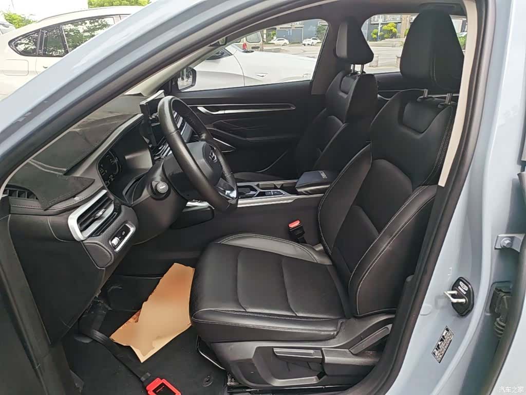 Geely Emgrand, 2024 15