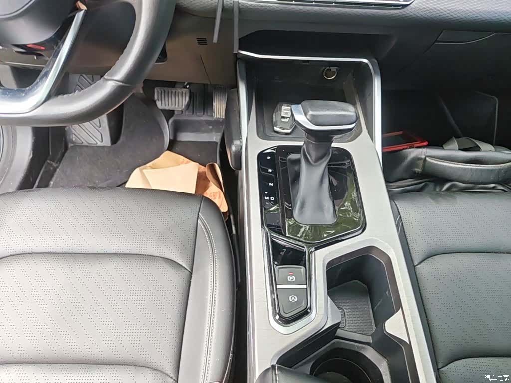 Geely Emgrand, 2024 14