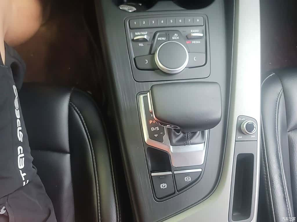 Audi A4L, 2019 14
