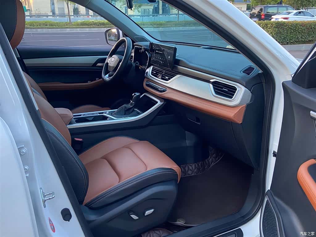 Geely X6, 2020 6