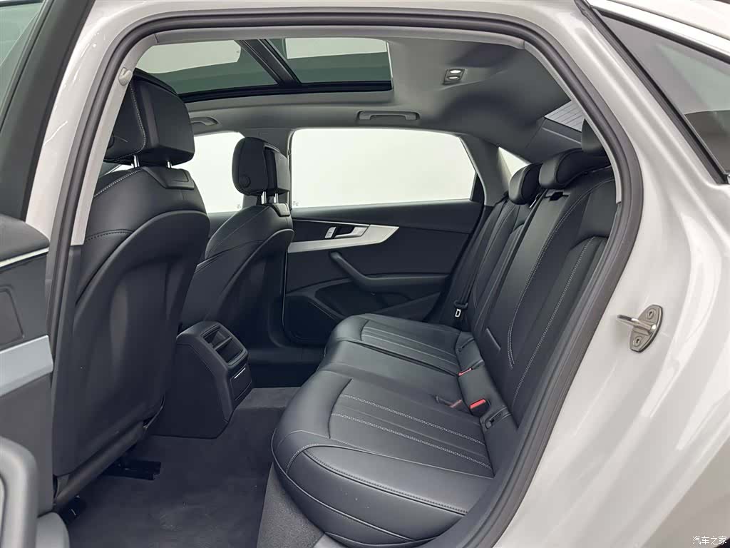 Audi A4L, 2024 21