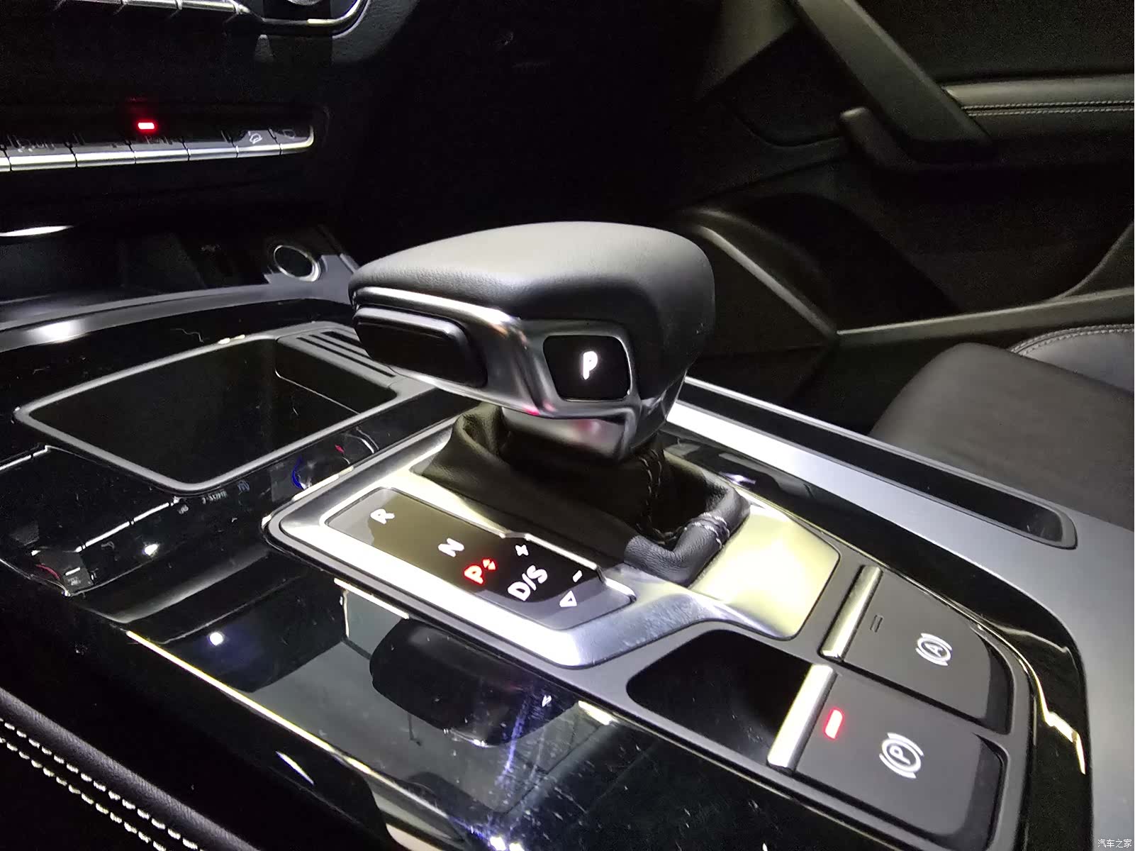 Audi Q5L, 2023 11