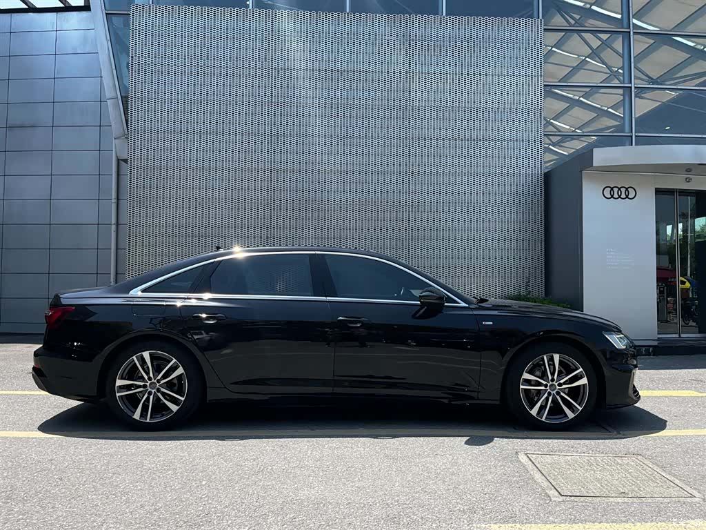 Audi A6L, 2020 4