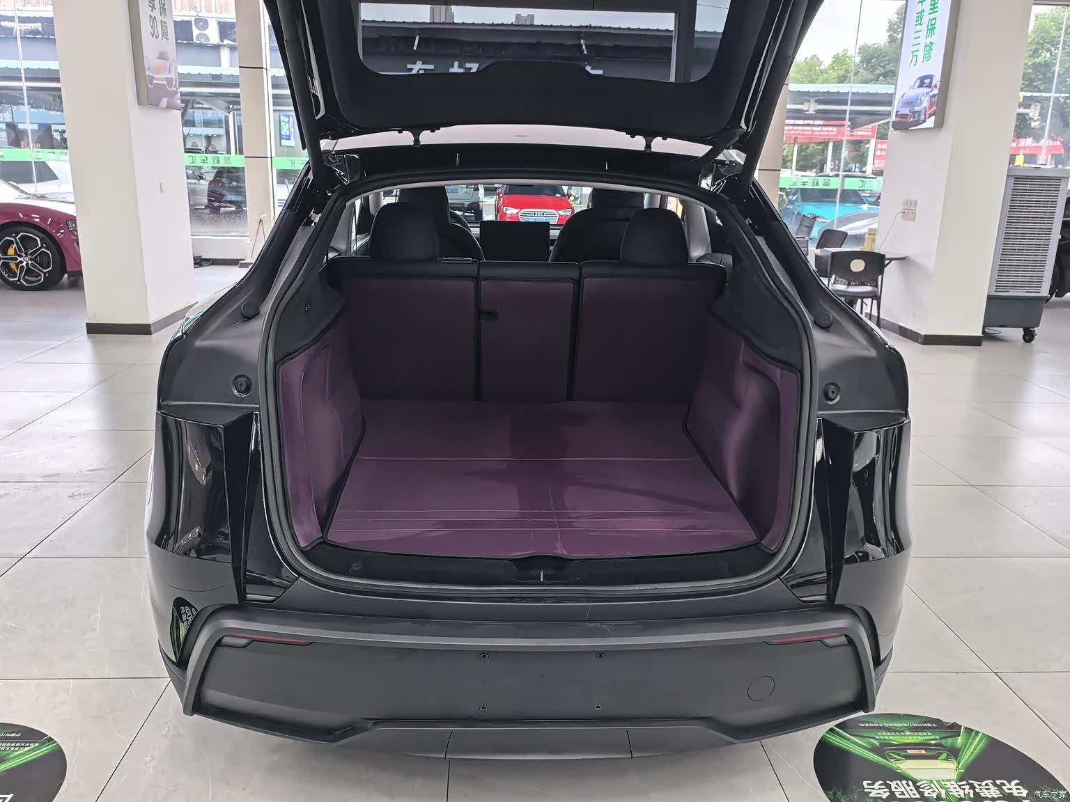 Tesla Model Y, 2025 11