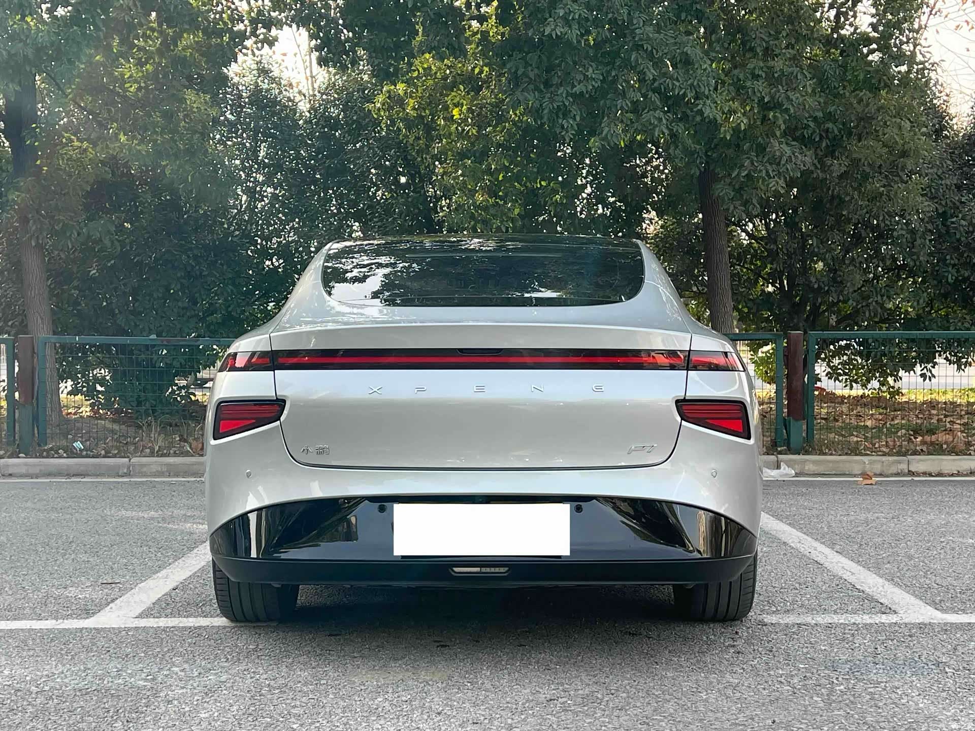 Xpeng P7, 2022 8