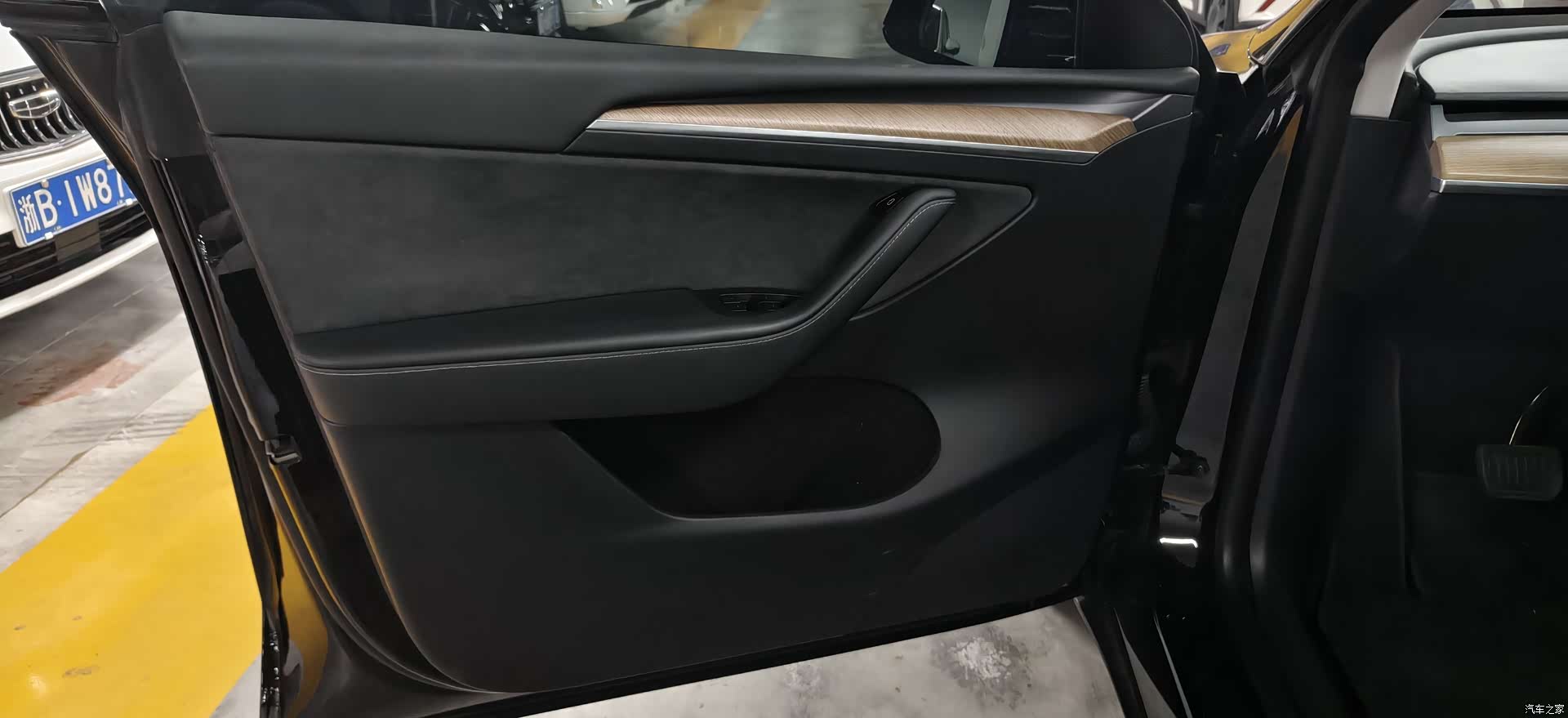 Tesla Model Y, 2021 4