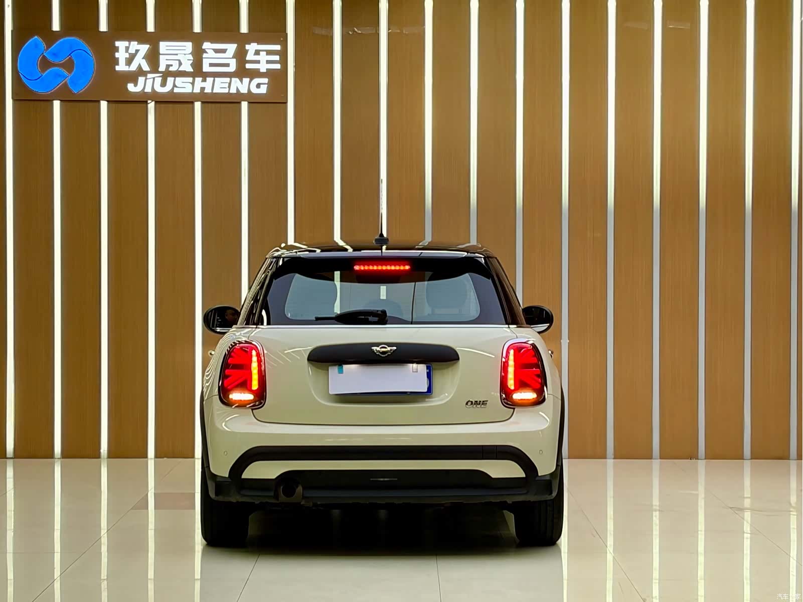 Mini ONE, 2021 13