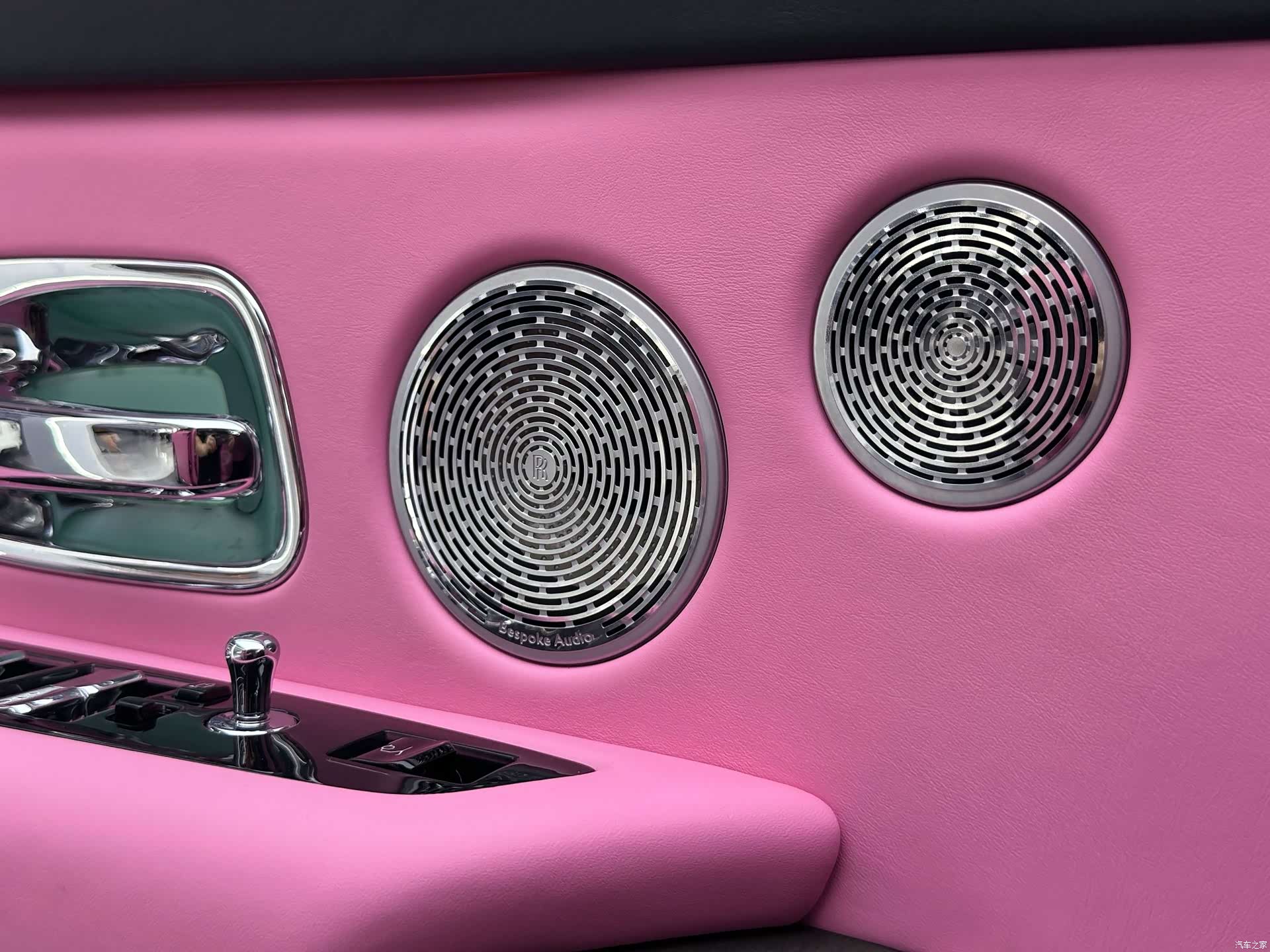 Rolls-Royce Cullinan, 2023 14