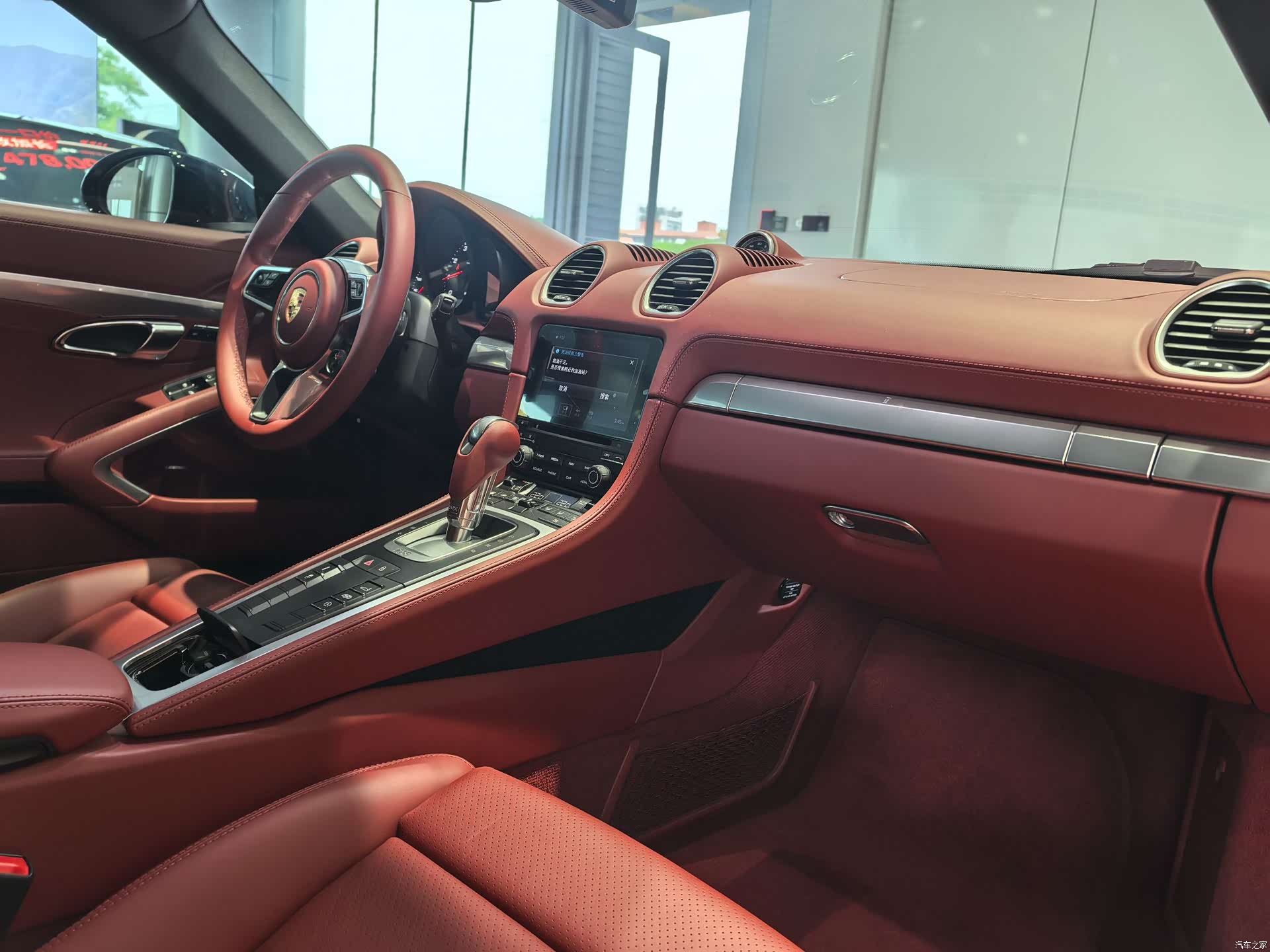 Porsche Cayman, 2024 4