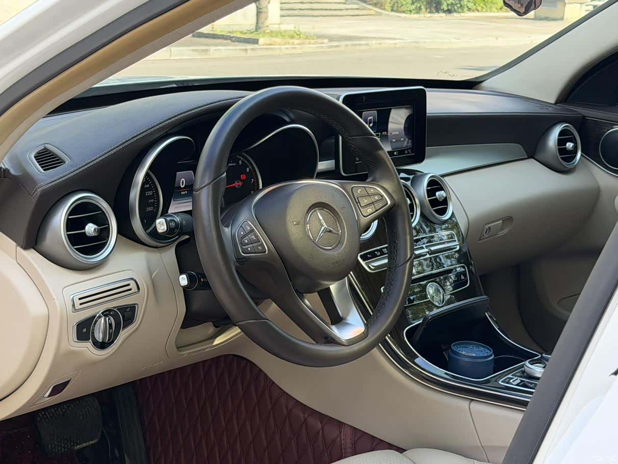 Mercedes-Benz C-Class, 2015 13